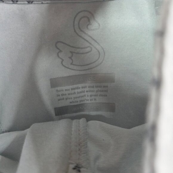 Lot of 5 Golf Shirts Polos 1/4 Zip Pullovers Travis Mathew Swannies Mens XL LOGO - Picture 3 of 9